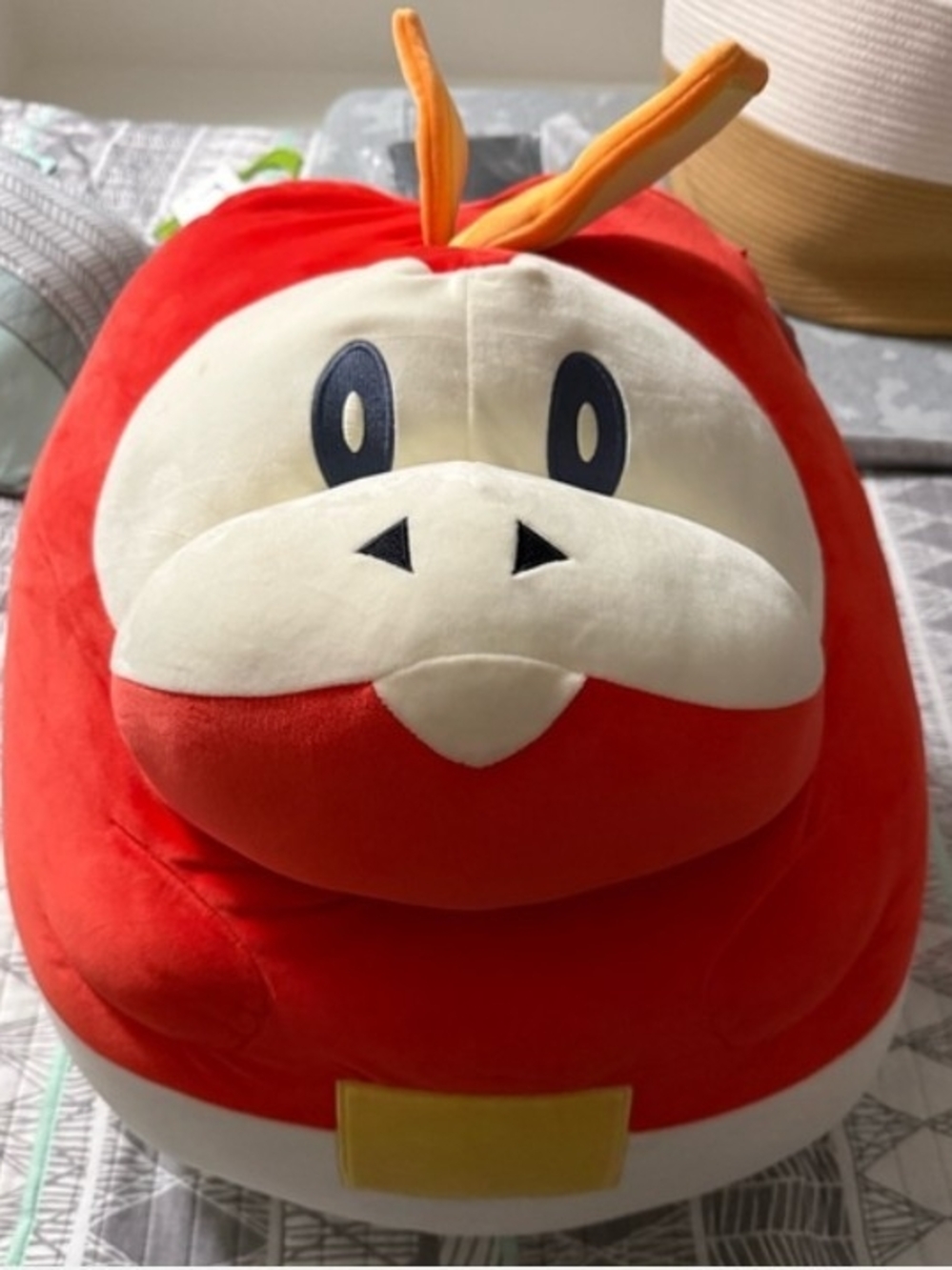 SQUISHMALLOWS Giant Red & Cream Pokemon Jazwares Chocodile  Plushie!